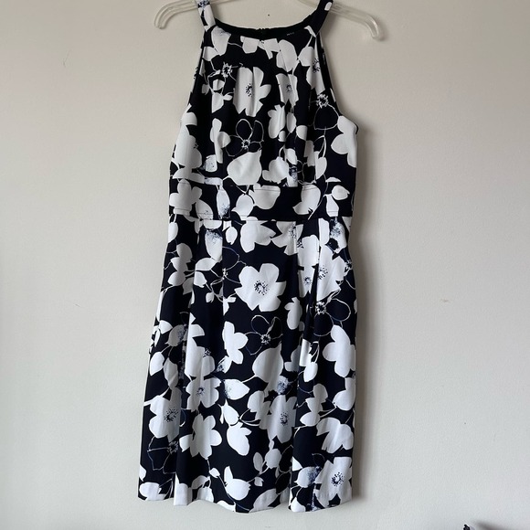 Roz & Ali Black White Floral Pleated Flared Knee Length Cocktail Dress Size 6 - Picture 1 of 7